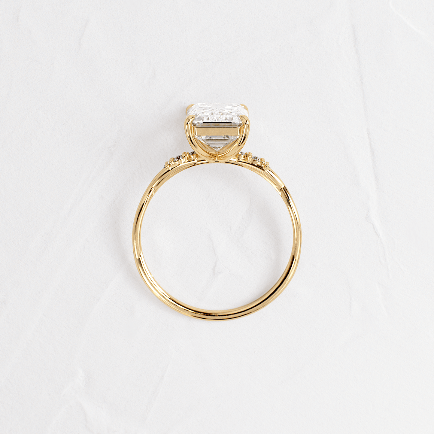3.50 Ct E Renk VVS2 Berraklık Yan Taşlı Sarı Altın Pırlanta Yüzük