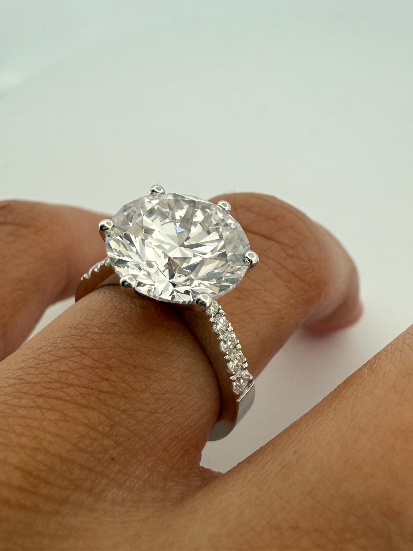 5.00 Ct F Renk VS2 Berraklık Süzme Taşlı İtalyan Kol Pırlanta Yüzük