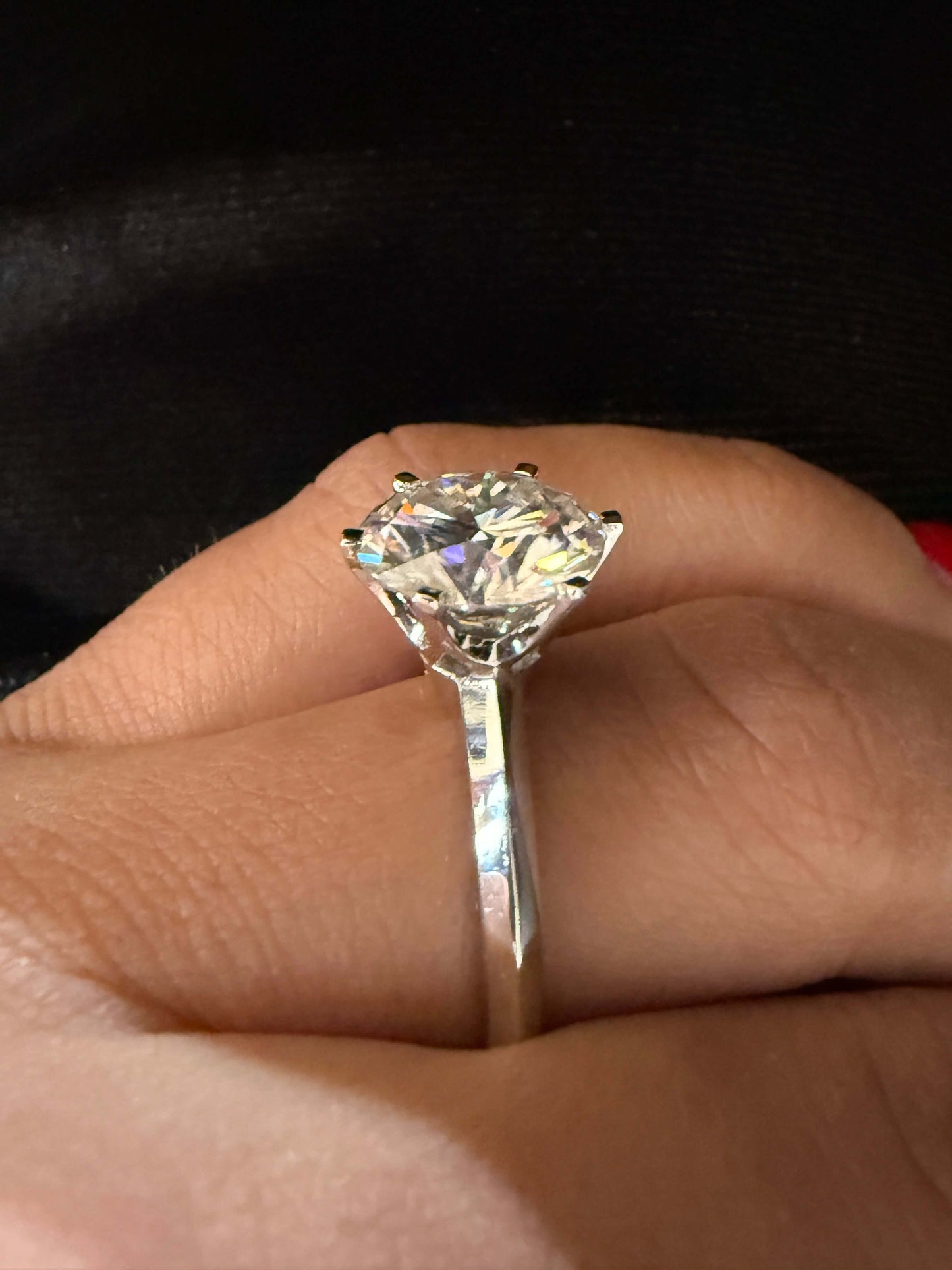 3.60 Ct Tiffany Montür E Renk VS2 Berraklık Tektaş Pırlanta Yüzük - Balıksırtı Kol