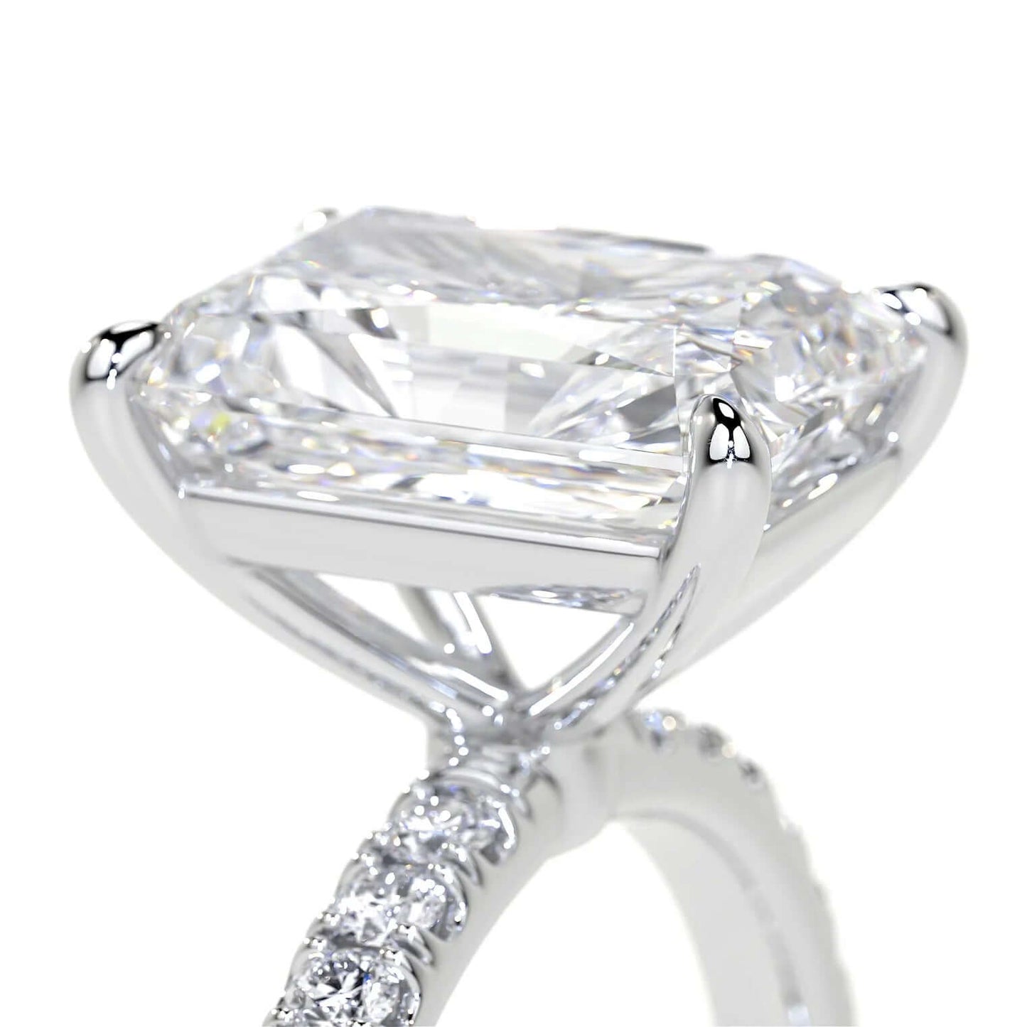 Radiant Kesim 2.51 Ct E Renk VS1 Berraklık Pırlanta Yüzük