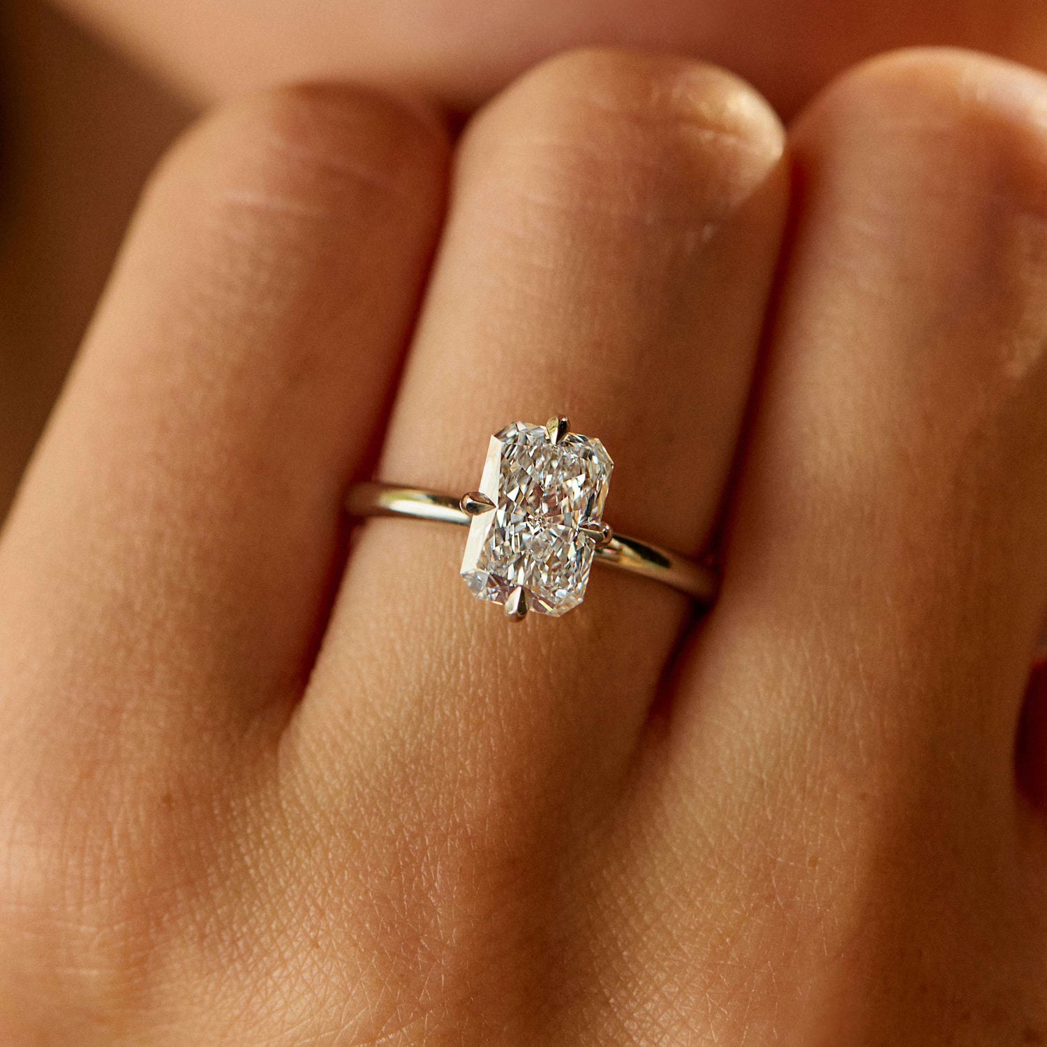 RADIANT KESİM TEKTAŞLAR