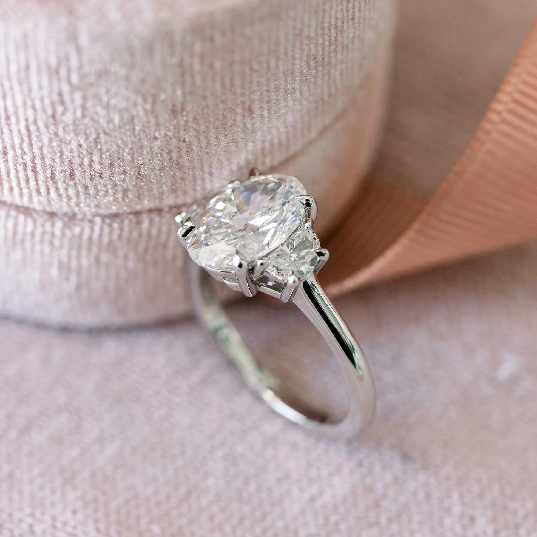 Yarım Ay Oval 2.0 - 4.0 ct