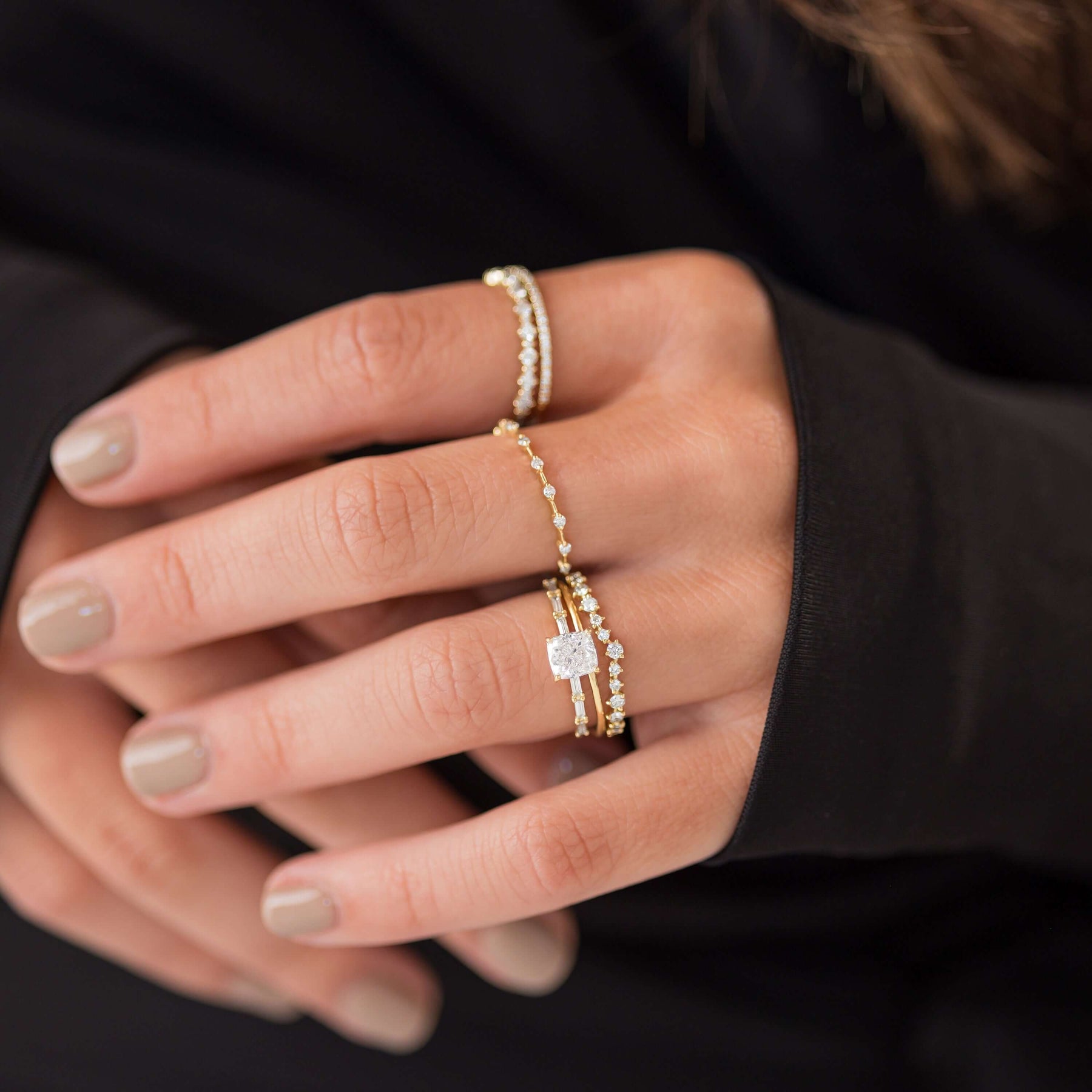 1.00 Ct E Renk VS1 Berraklık Sarı Altın Cushion Pırlanta Yüzük