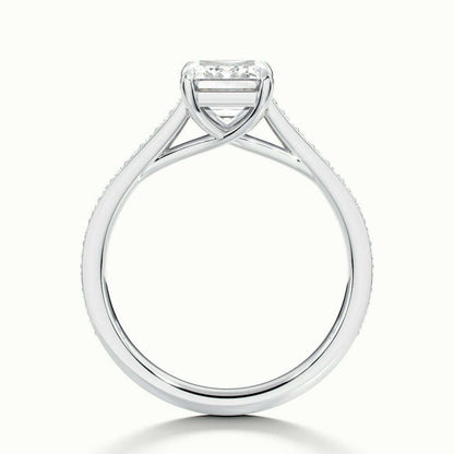 Kolları Taşlı Klasik Emerald Pırlanta Tektaş Nişan Yüzüğü