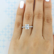 1.25 Ct D Renk VVS Berraklık Kolları Taşlı Beyaz Altın Emerald Pırlanta Yüzük media 1