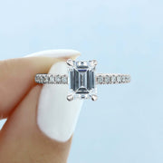 1.25 Ct D Renk VVS Berraklık Kolları Taşlı Beyaz Altın Emerald Pırlanta Yüzük media 3