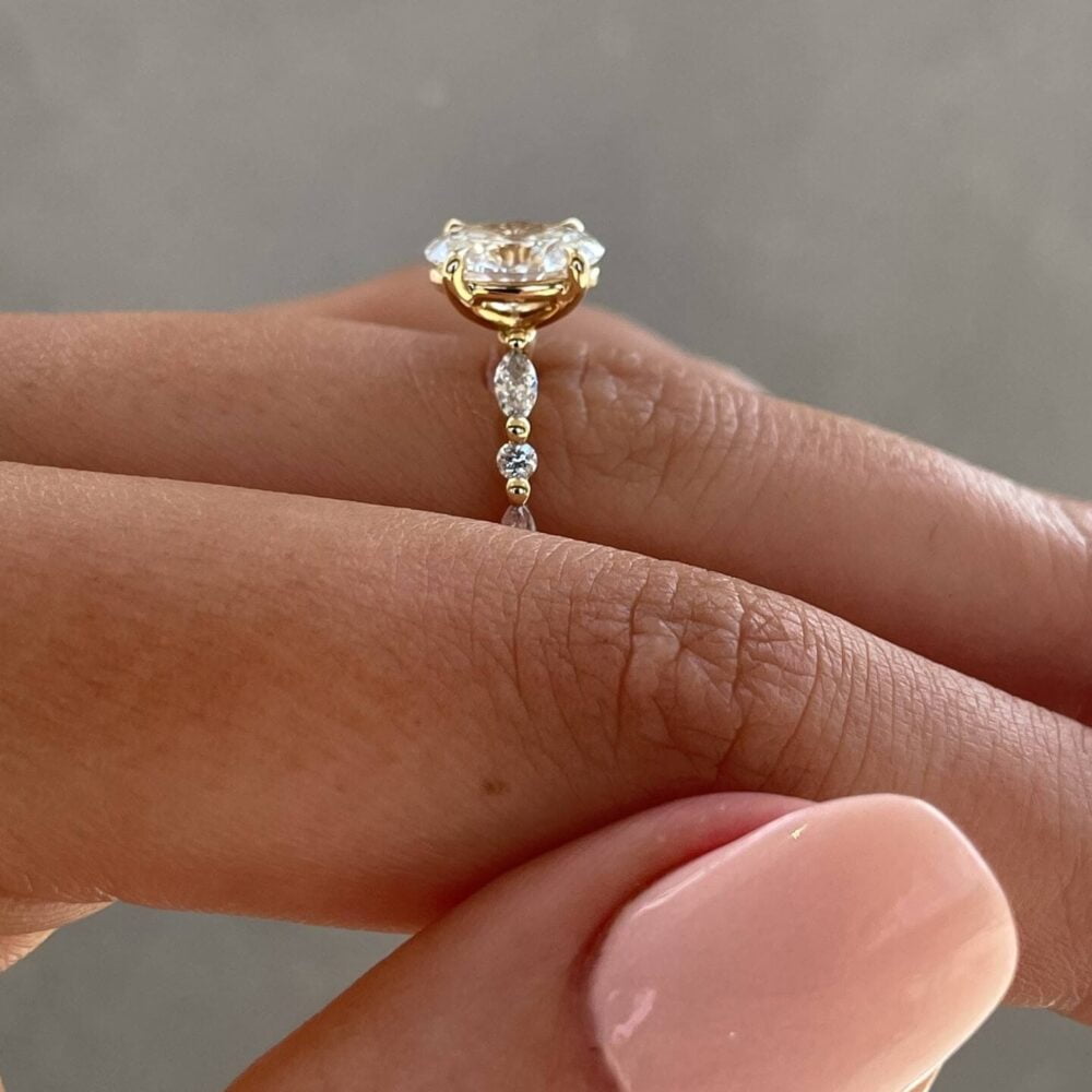 CLN 584 Oval 2.0 ct