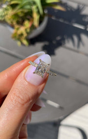 1.74 Ct D Renk VS1 Berraklık Hidden Halo Kolları Taşlı Sarı Altın Radiant Pırlanta Yüzük media 3