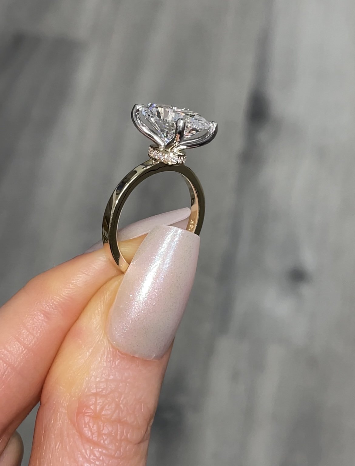 3.50 Ct D Renk VS1 Berraklık Lily Sarı Altın Oval Pırlanta Yüzük