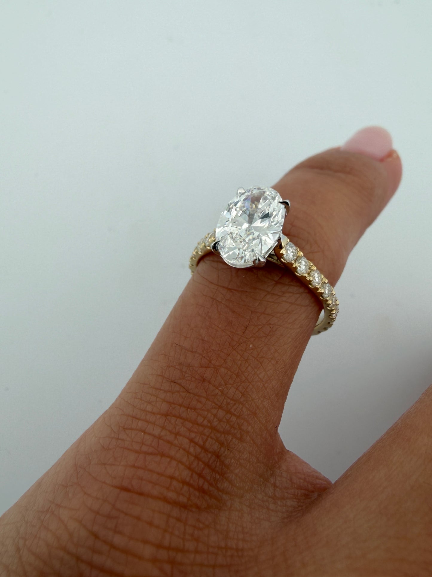 Cartier 1895 Oval 2.0 ct YG