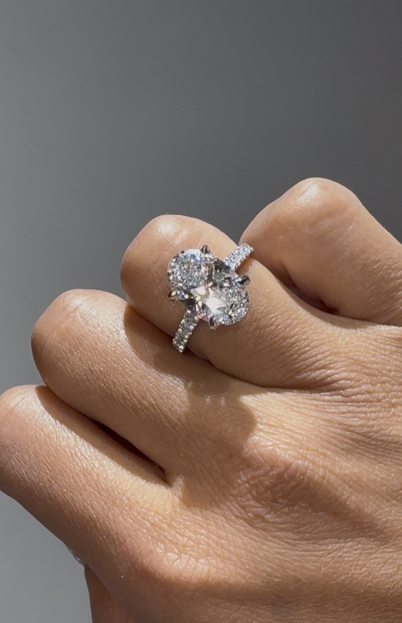 CARTIER 1895 OVAL 4.0 ct