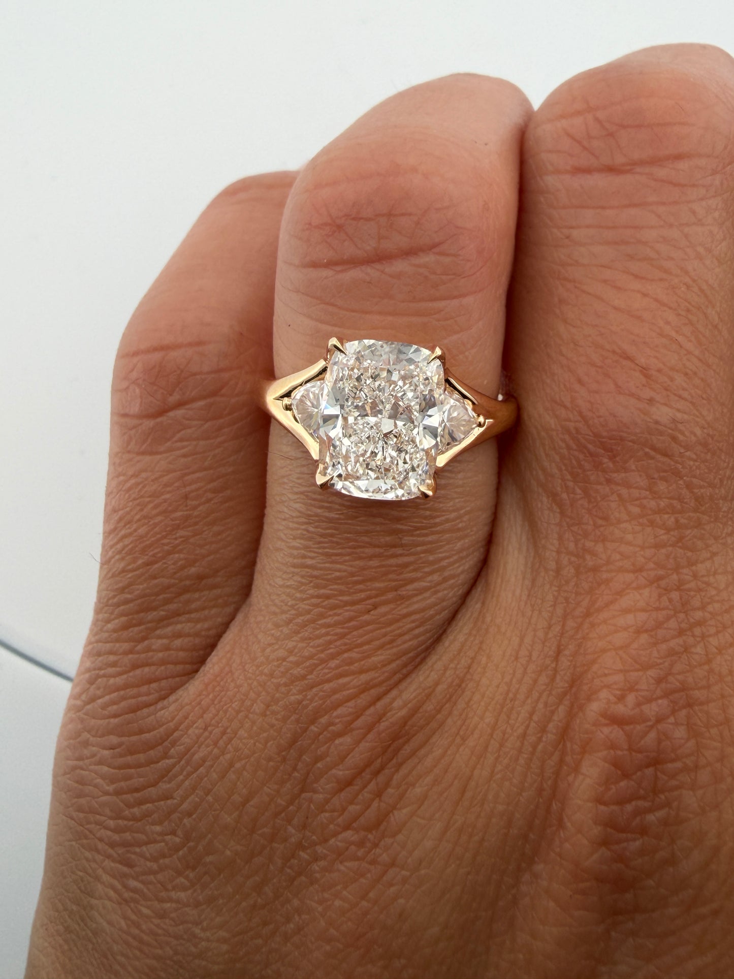 3.0 Ct Elongated Cushion Trillion Pırlanta Yüzük | BirKarat