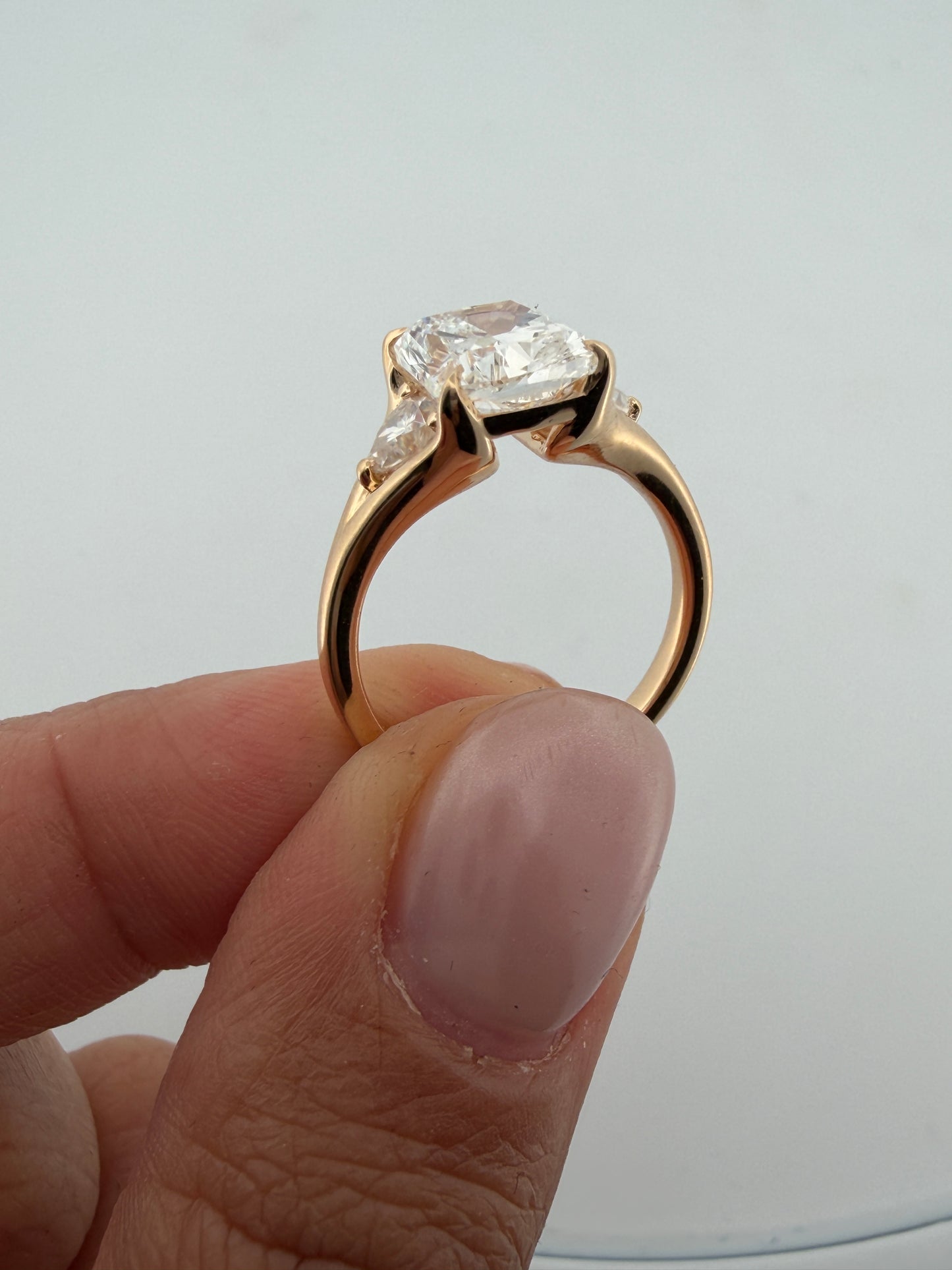 3.0 Ct Elongated Cushion Trillion Pırlanta Yüzük | BirKarat