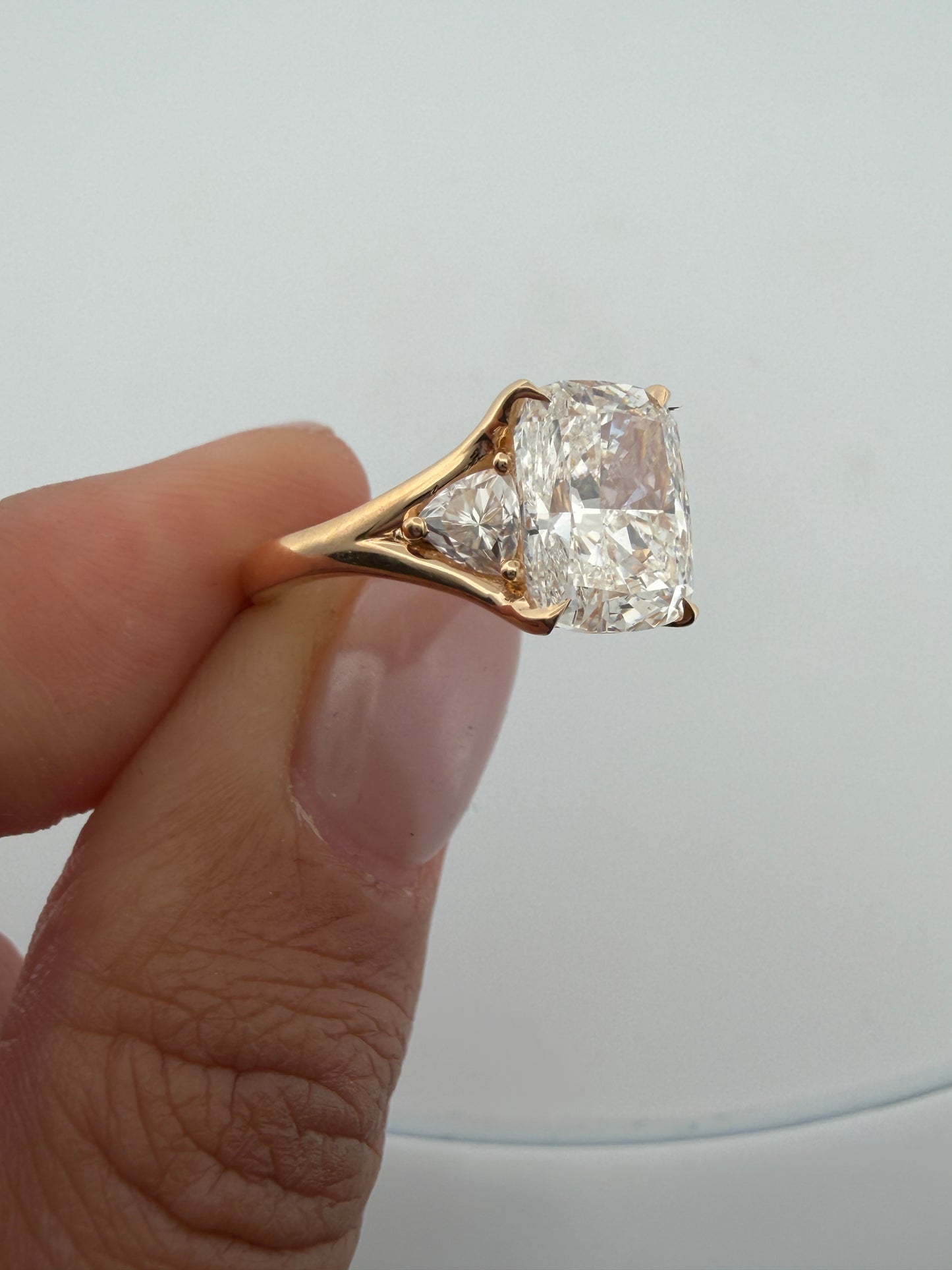 3.0 Ct Elongated Cushion Trillion Pırlanta Yüzük | BirKarat