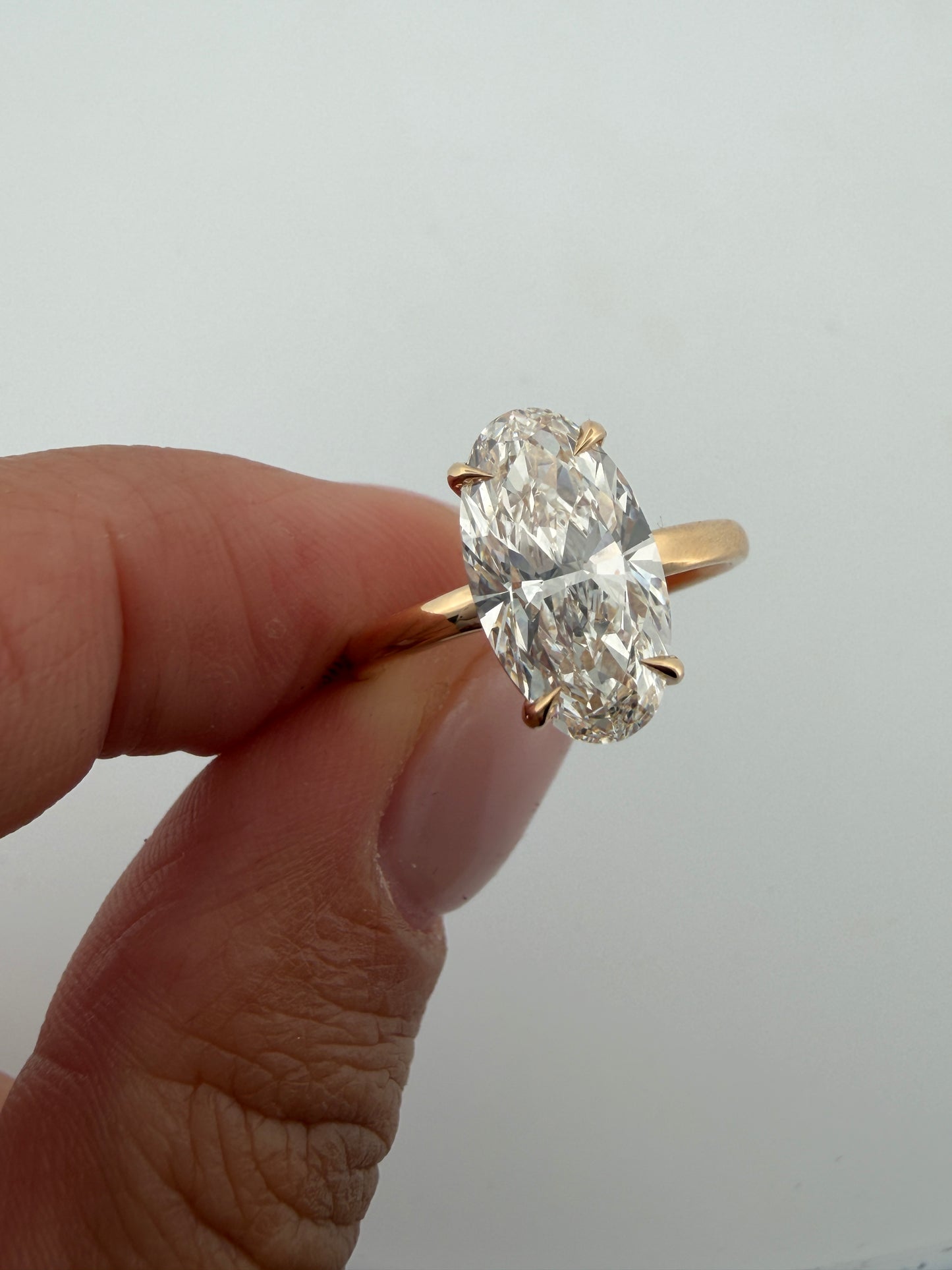 Hailey Moval 2.0 ct