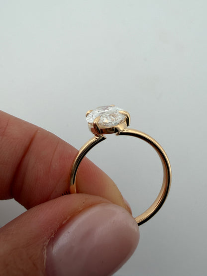 Hailey Moval 2.0 ct