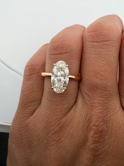Hailey Moval 2.0 ct