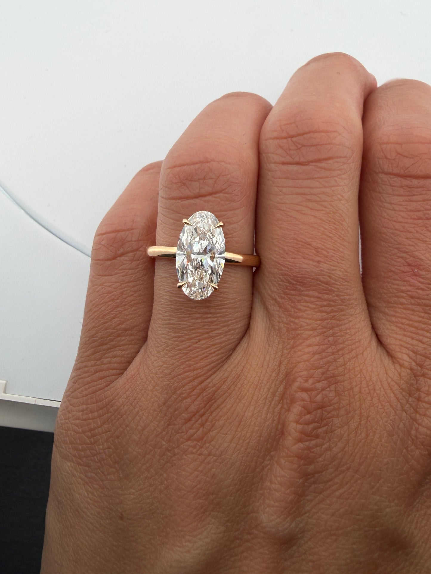 Hailey Moval 2.0 ct