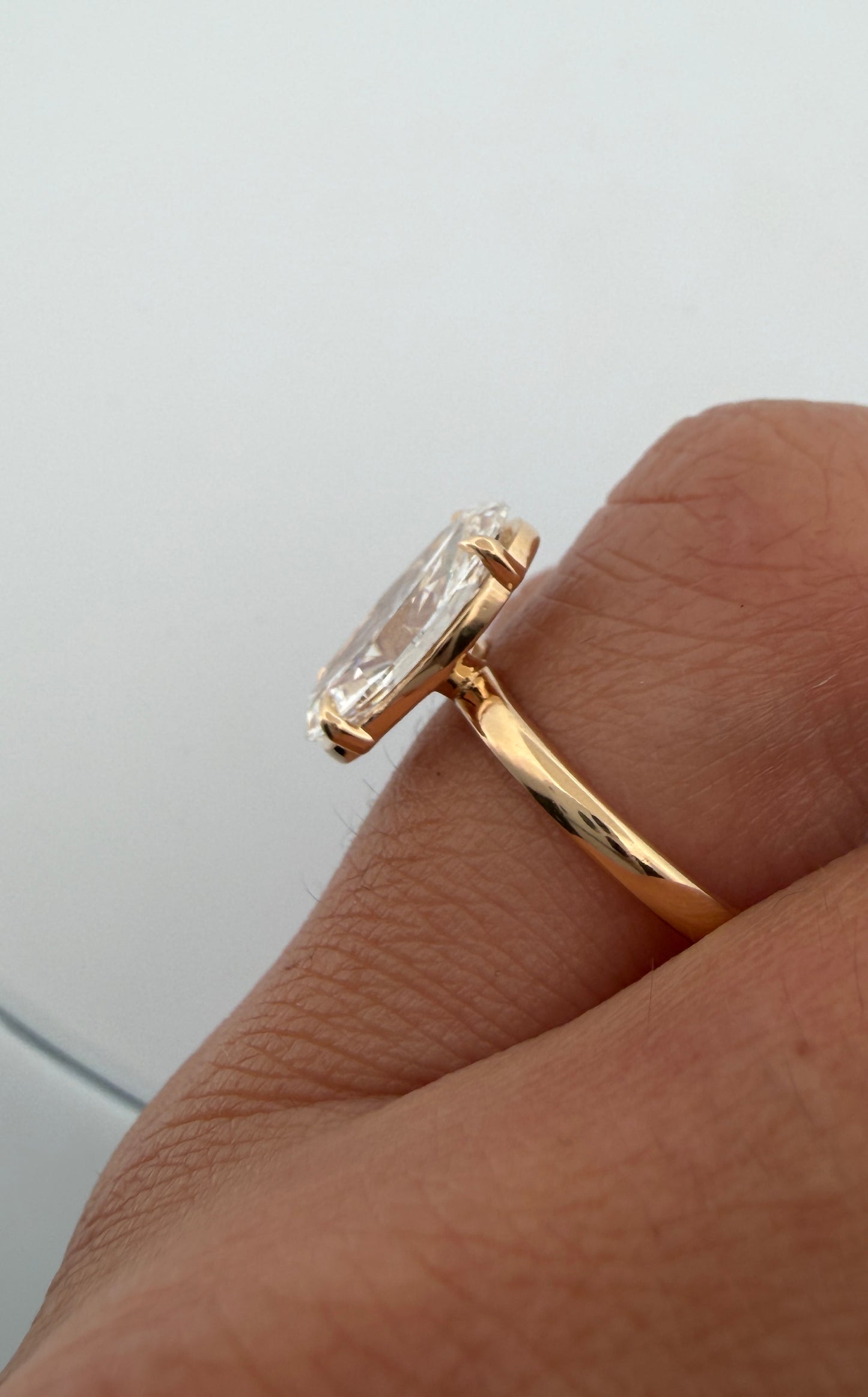 Hailey Moval 2.0 ct