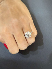 2.50 Ct Orta Pırlanta E Renk VS2 Berraklık - Yuvarlak Taşlı Halo Pırlanta Yüzük media 3