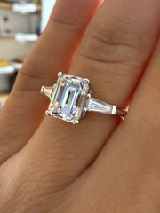 1.80 Ct E Renk Emerald Kesim Orta Taş - Toplam 0.30 Ct Trapez Kesim Yan Taşlı Pırlanta Yüzük media 8