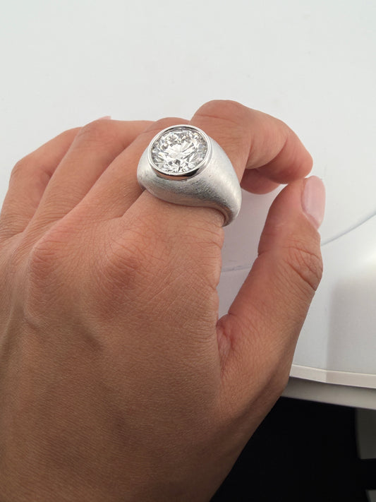 Dua Lipa 5.0 ct