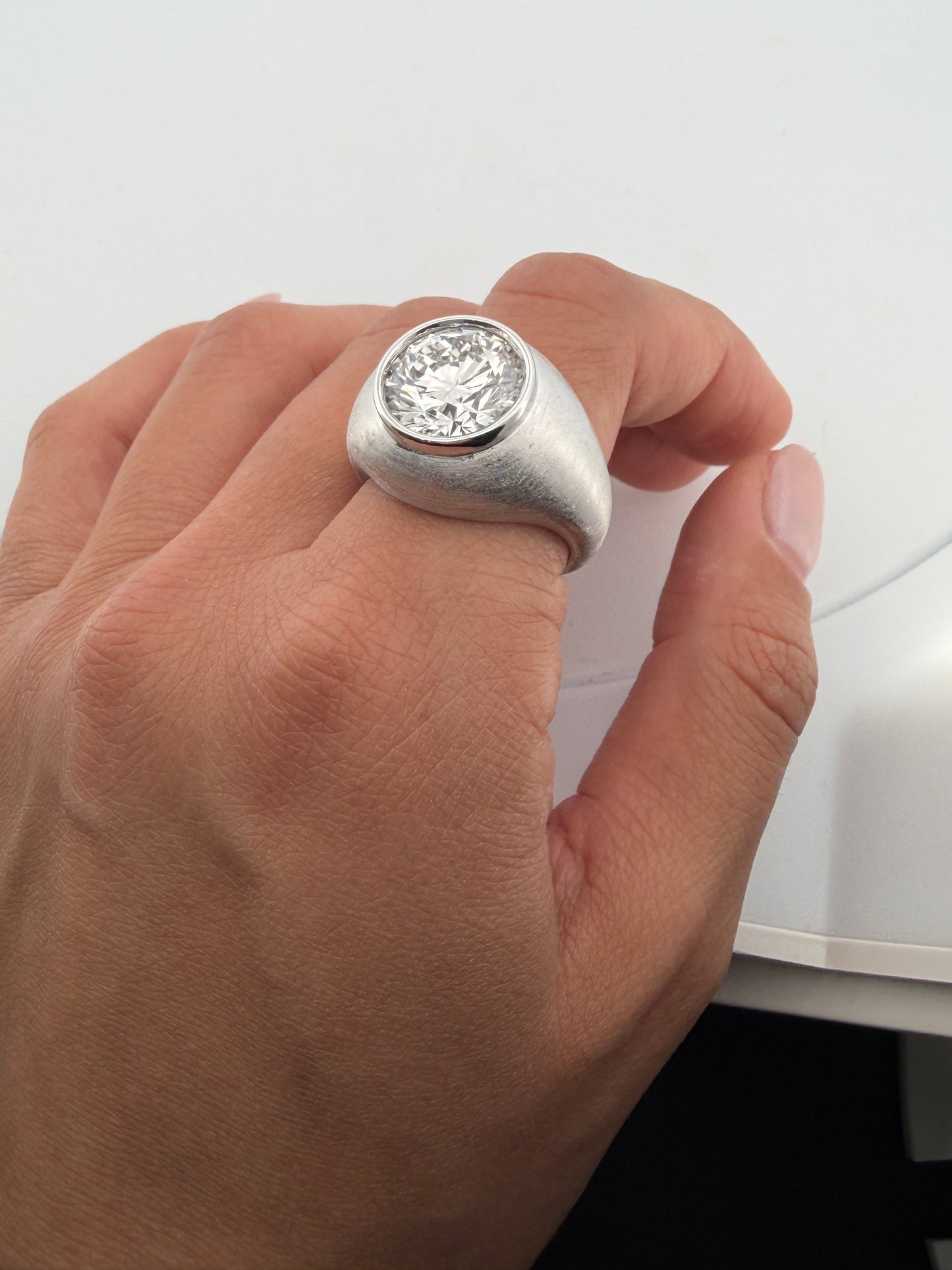 Dua Lipa 5.0 ct