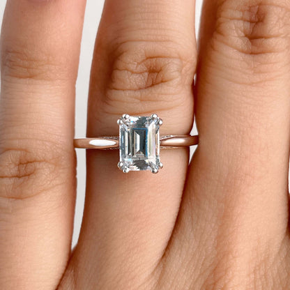 1.50 Ct D Renk VVS2 Berraklık Tırnak Detay Beyaz Altın Emerald Pırlanta Yüzük