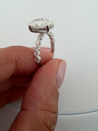 Vanity Oval 2.0 ct