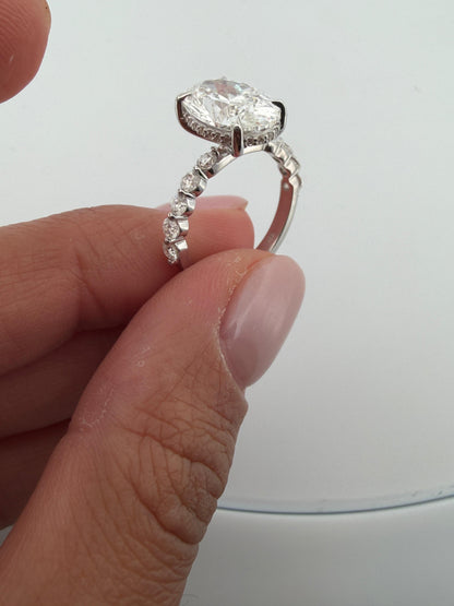 Vanity Oval 2.0 ct