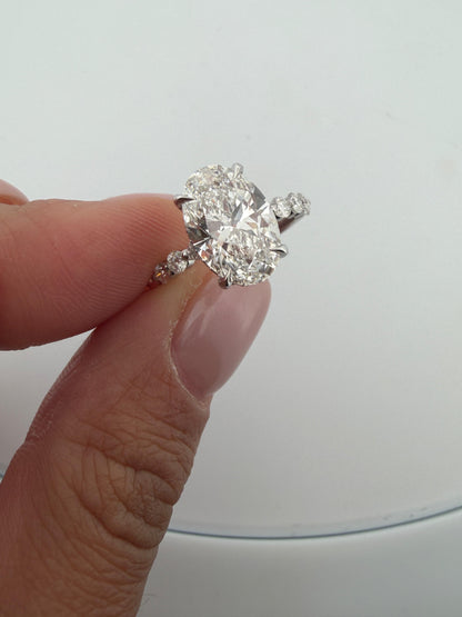 Vanity Oval 2.0 ct
