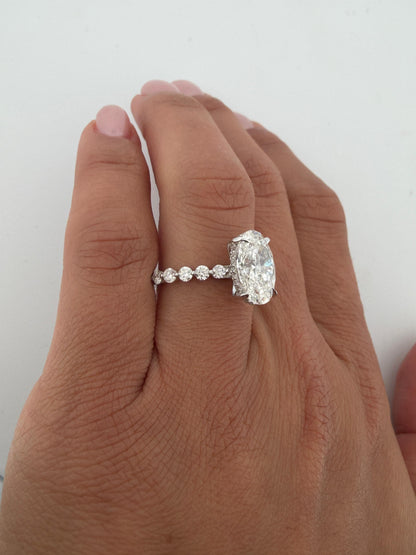 Vanity Oval 2.0 ct