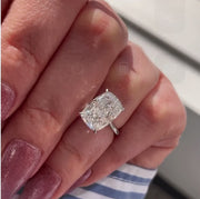 3.53 Ct E Renk VS2 Berraklık Beyaz Altın İnce Montür Cushion Pırlanta Yüzük media 3