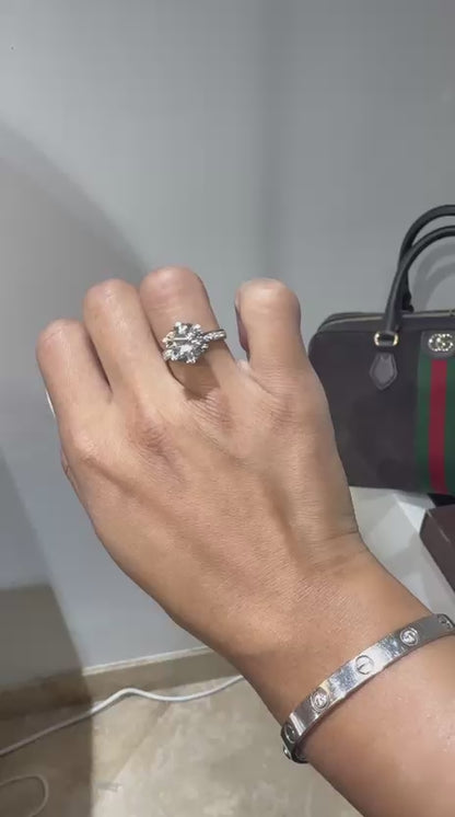 Tiffany IV Kanal Mıhlama Pırlanta Yüzük