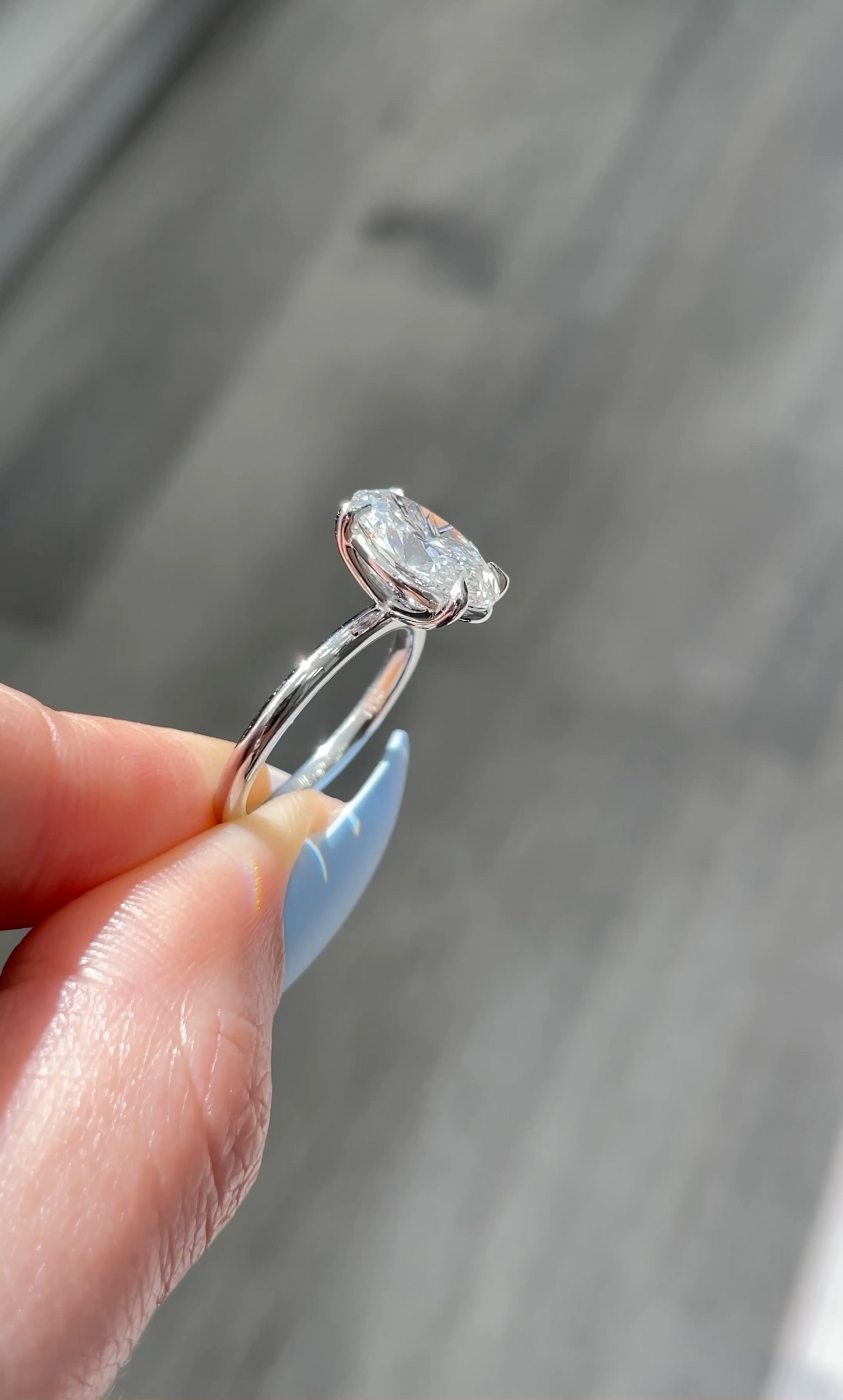 3.10 Ct E Renk VS1 Berraklık Beyaz Altın Oval Pırlanta Yüzük -